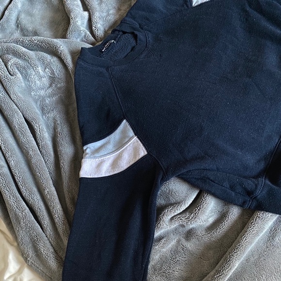 Navy blue Brandy Melville Crewneck - Picture 2 of 4